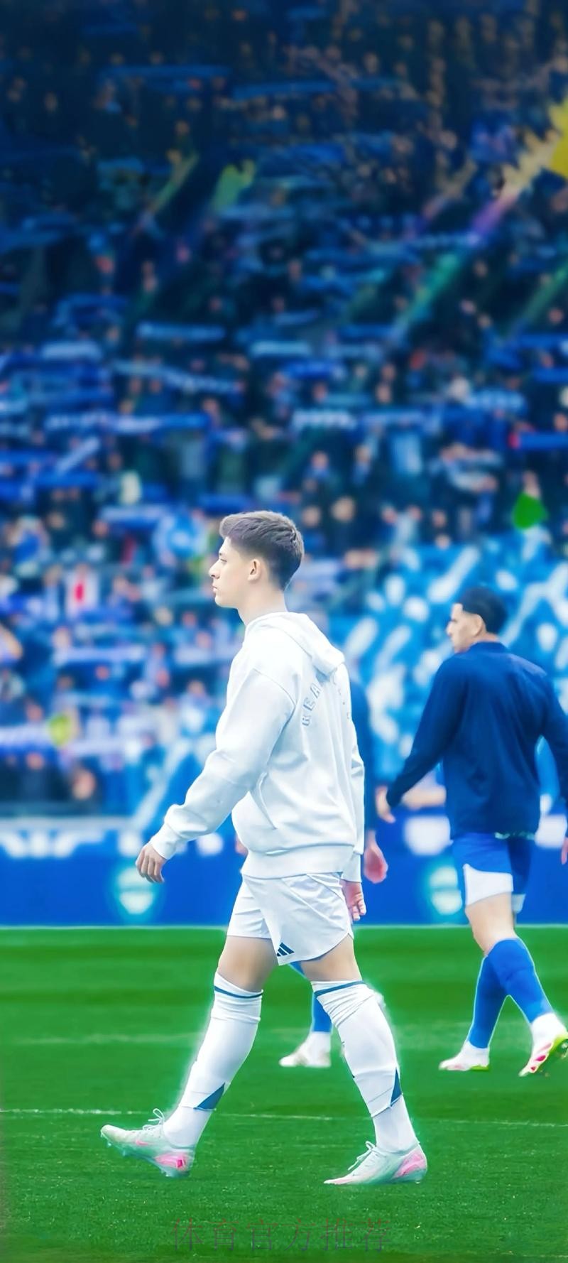 官方:毕巴边锋尼科未随队前往马德里 将缺战皇马 官方:毕巴边锋尼科未随队前往马德里 将缺战皇马